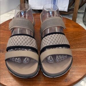 Sorel Women's Roaming Decon Slingback Sandals